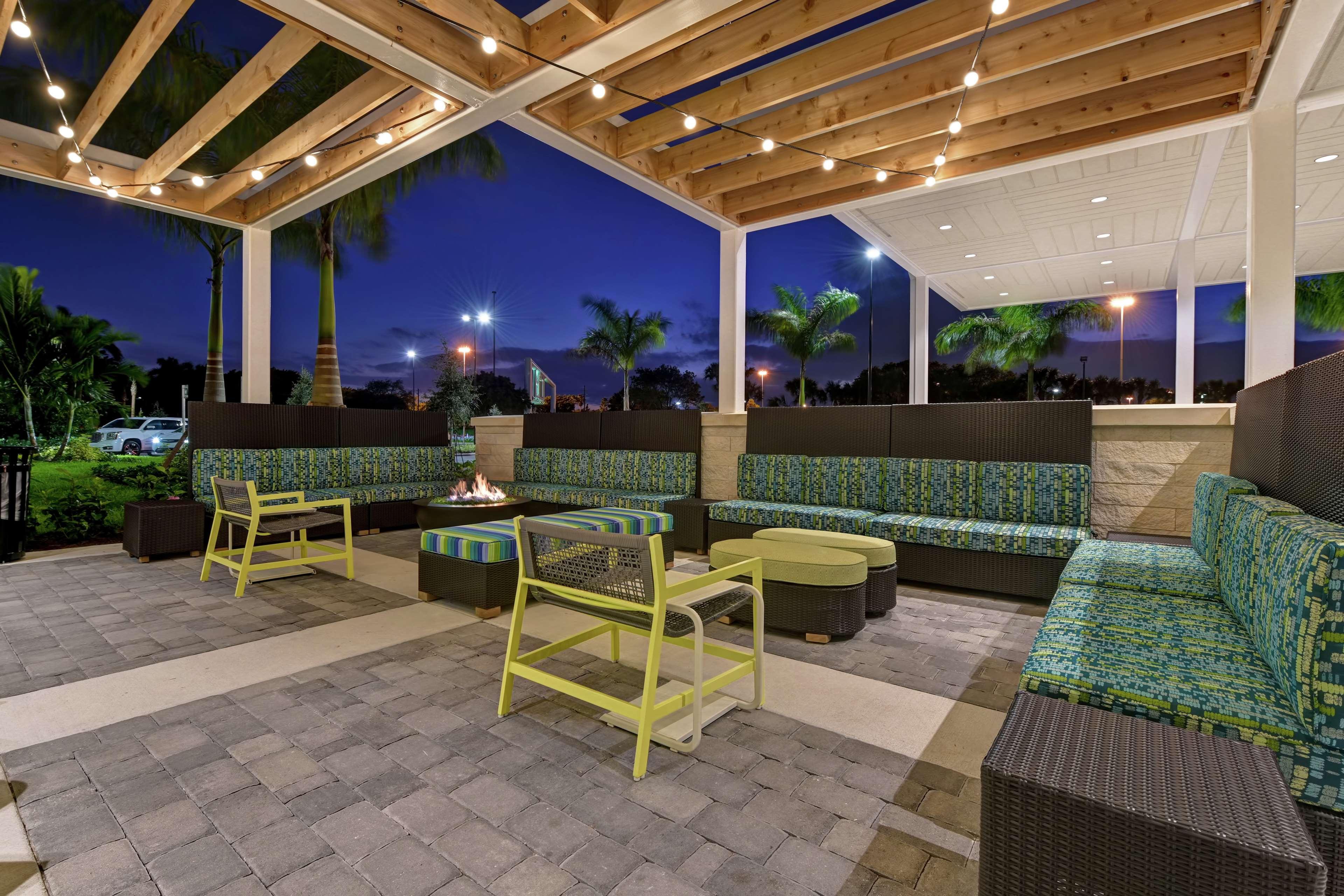 Home2 Suites By Hilton West Palm Beach Airport Cloud Lake Luaran gambar