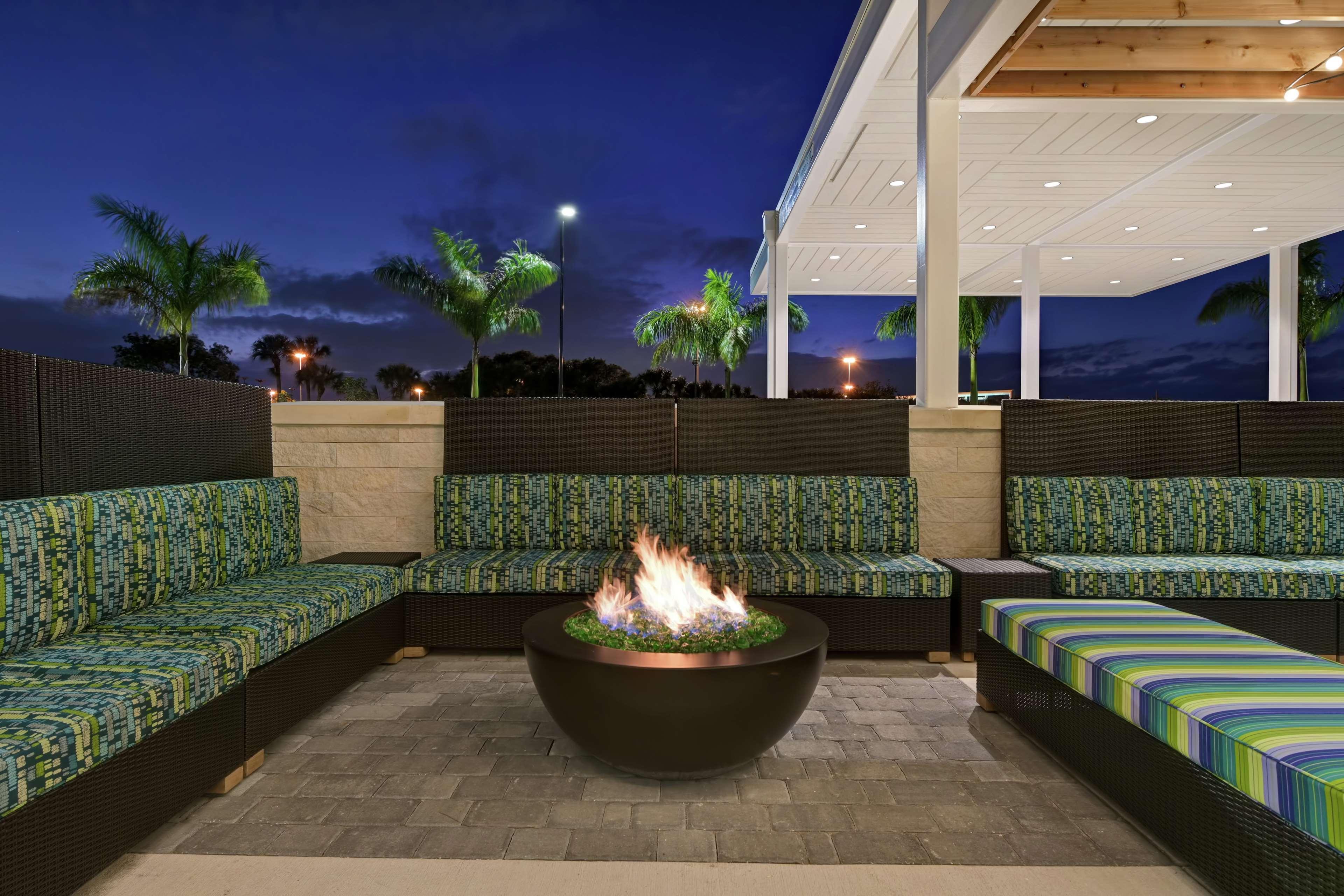 Home2 Suites By Hilton West Palm Beach Airport Cloud Lake Luaran gambar